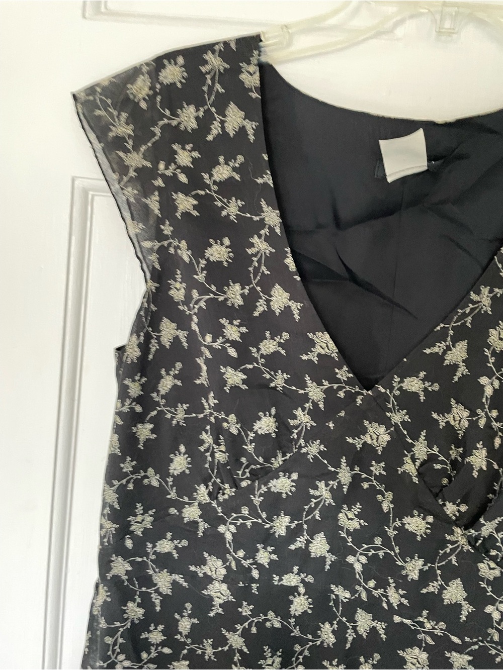 Vintage 90s J. Crew Black Floral V-Neck Dress - Picture 5 of 6